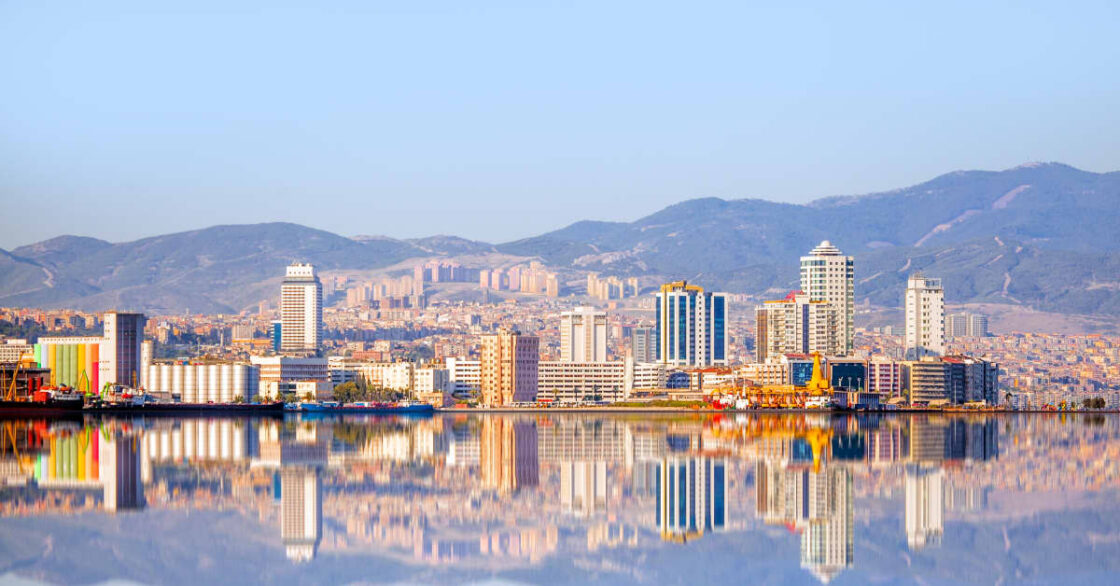 Voo Lisboa Izmir: Destino Turístico