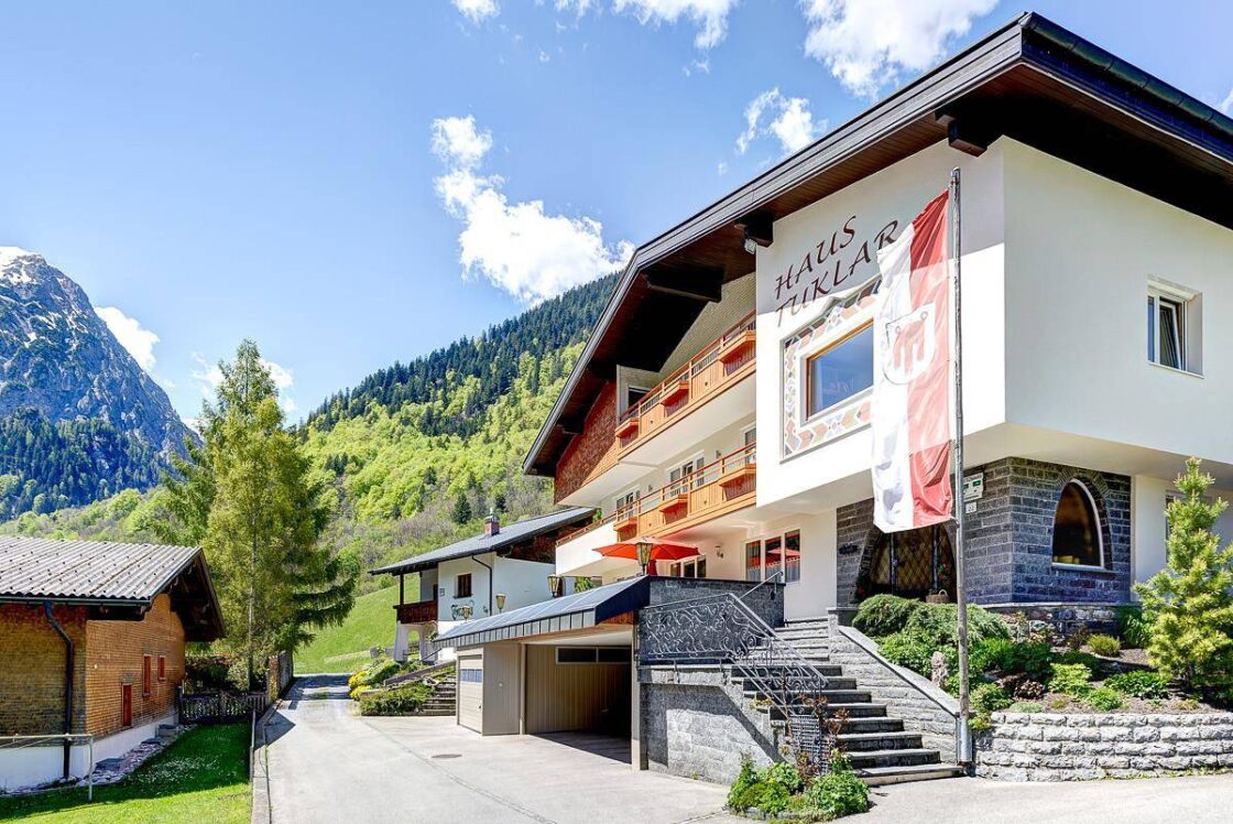 Viagem para Brand: Hotel por 74€