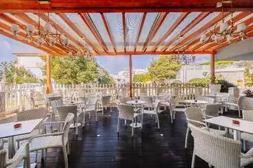 Albufeira no Aparthotel Muthu Clube Praia Da Oura desde 72€ por noite