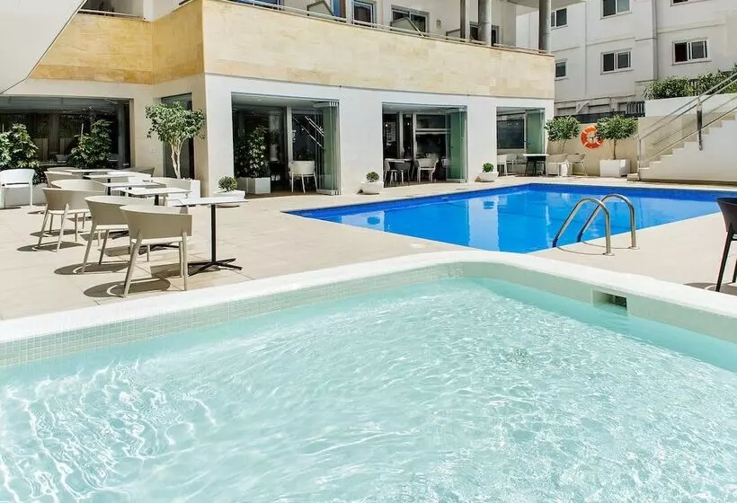 Carlos I desde 32€: férias em Alicante