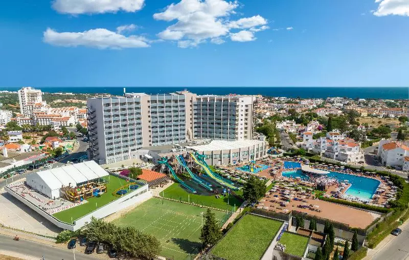 Jupiter Albufeira – Family & Fun desde 63€: escapadinha em Hotéis baratos em Albufeira