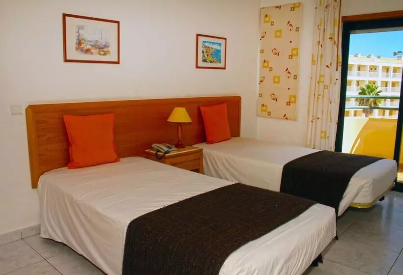 Plaza Real Atlantichotels desde 9€: escapadinha em Hotéis baratos em Portimão
