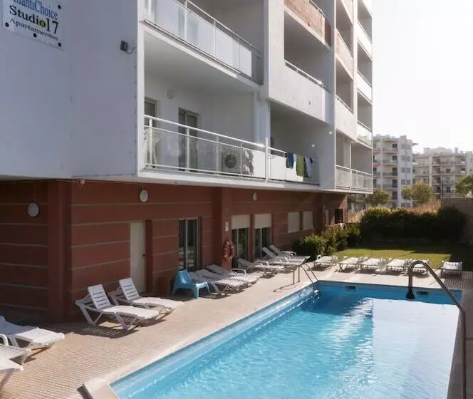 Studio 17 by Atlantichotels, AL desde 8€: escapadinha em Hotéis baratos em Portimão