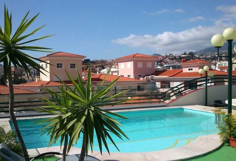 Windsor desde 53€: escapadinha em Hotéis baratos em Funchal
