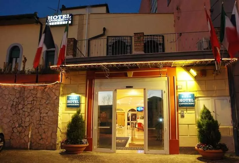 Capodichino International desde 38€: escapadinha em Nápoles