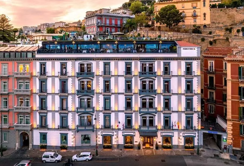 Grand Parker’s desde 173€: descanso em Nápoles