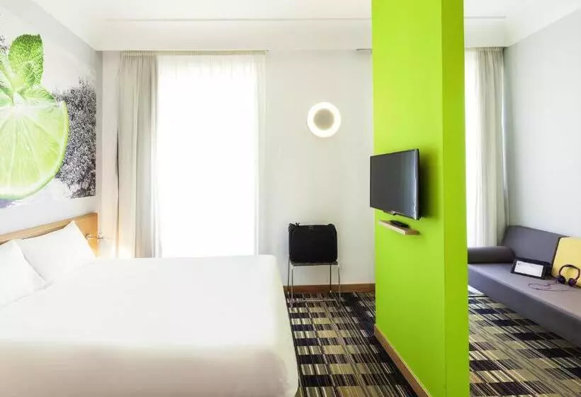 Ibis Styles Napoli Garibaldi desde 34€: descanso em Nápoles