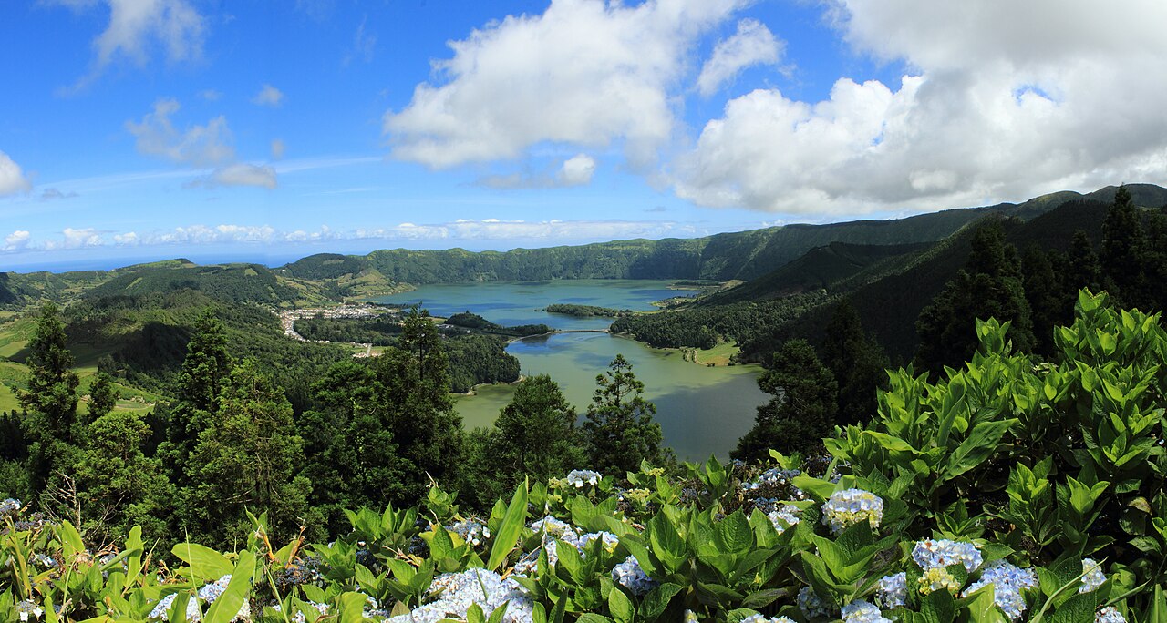 Férias nos Açores: ilhas, ritmo e logística