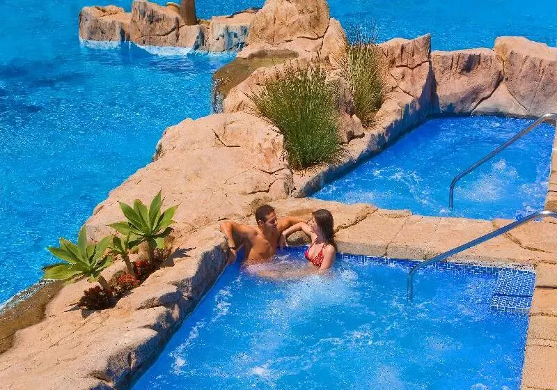 Playacapricho desde 23€: hotel em Roquetas de Mar